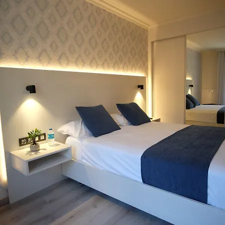 Atlantico Отель Виго